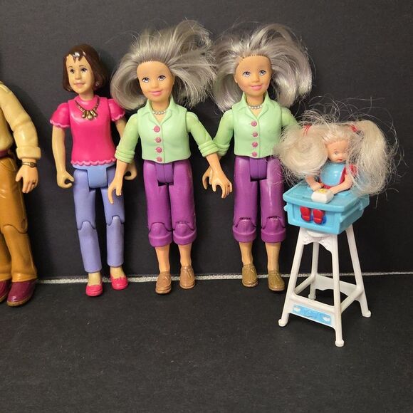 Fisher Price loving Family Dolls & House items, 8 Figures, Horse - Picture 13 of 15